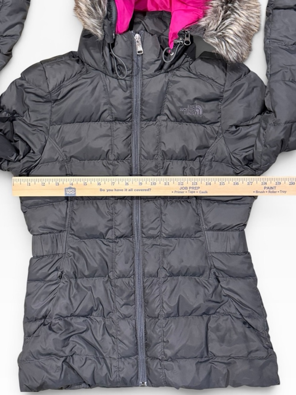 The North Face Women's Gray Puffer Jacket 550 Pink Lining and Faux Fur Hood - S - Picture 12 of 12